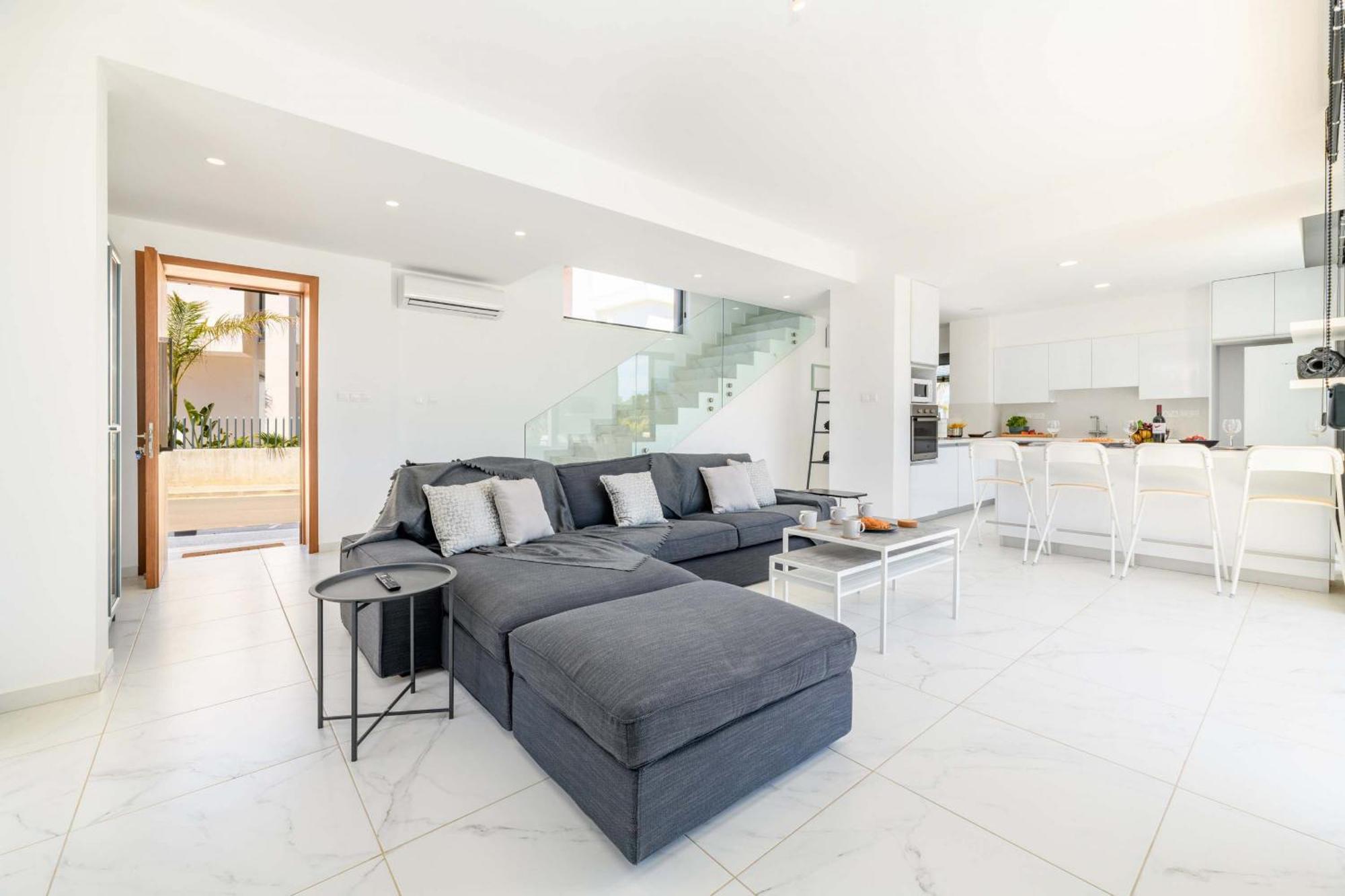 By The Beach - Royal Sapphire Villa Protaras Exterior photo
